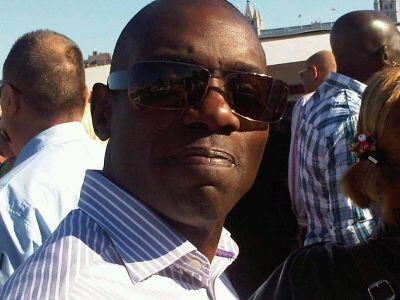 lyndonl64's profile picture. Chilling out professionally peeps. 😱