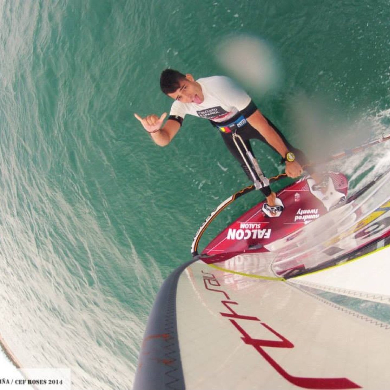 oscarania's profile picture. 