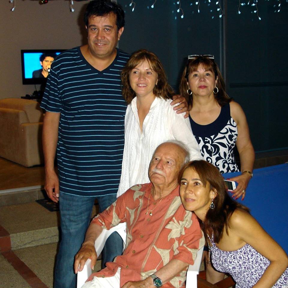 El que está acostumbrado a viajar sabe que siempre es necesario partir algún día.