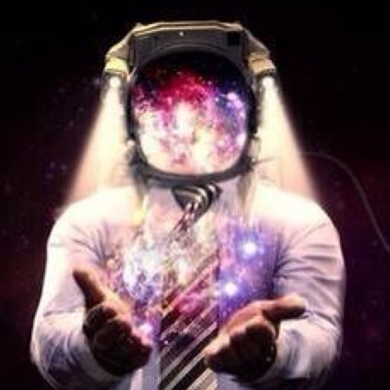 Sharing thoughts of infinity through golden words of light/love and attempting to elucidate the nature of our being. We are one infinite creation.