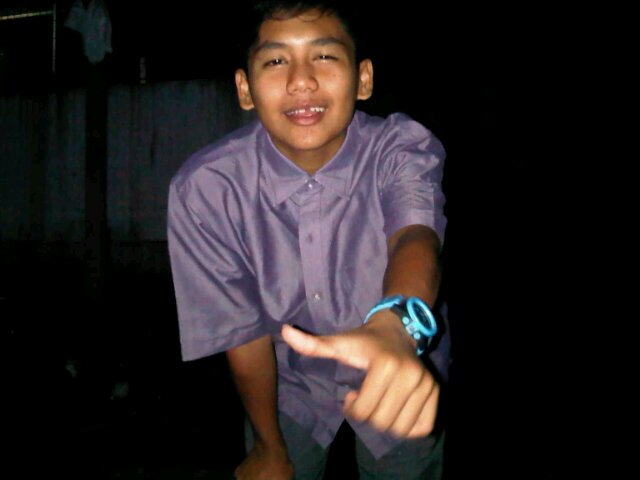 @aiizmagfirah always in my heart♥ and you is. the best for me || 25 please don't leave me:') || 251013♥;*