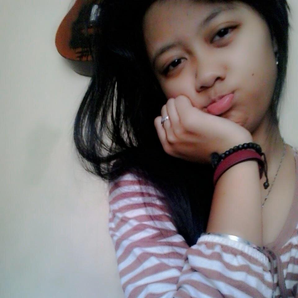 anggrahajeng's profile picture. 23 Maret '98 | SMK N 2 MAGELANG | ♥ Lingga~syalala :D ♥