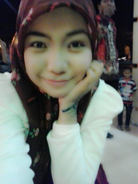 Born, 13 December 1993 | I Like Singing and Dancing | I Like K-POP | Makassar, Sulawesi Selatan | I LOVE MY NHINO