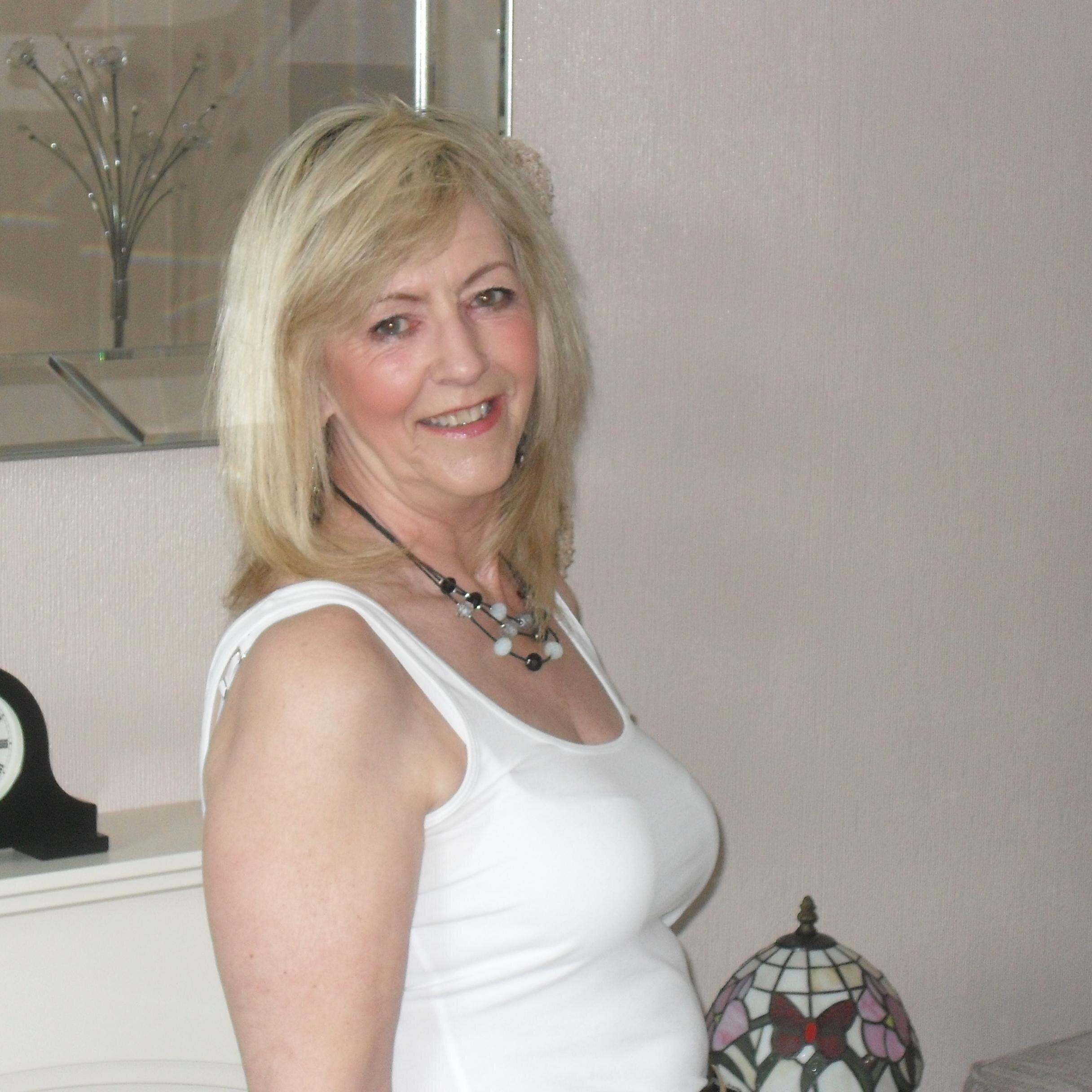 ASweetzer's profile picture. 