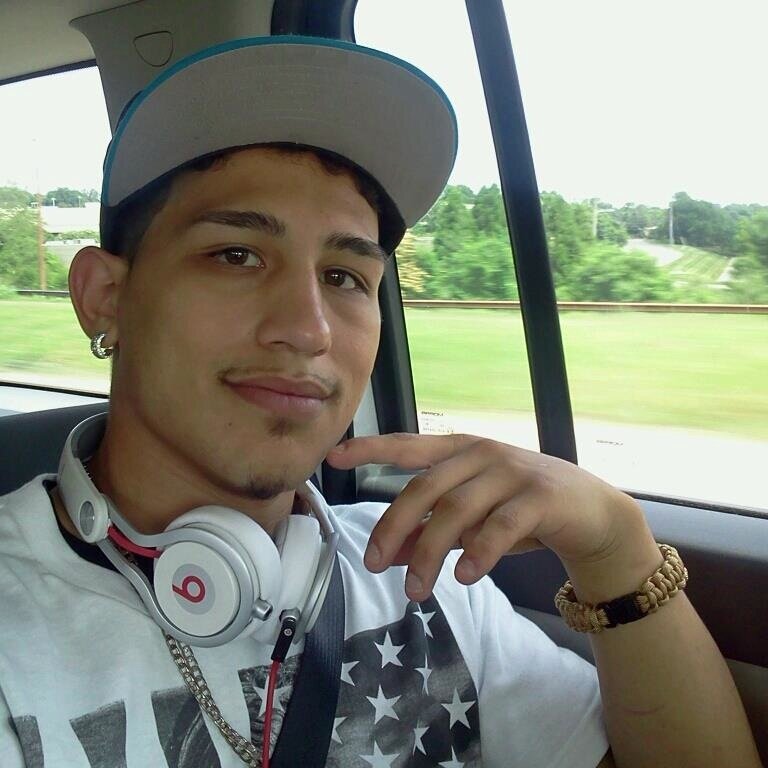 Andale911's profile picture. Nashville Native,Made in the U.S.A with Mexican parts, Cannabis Connoisseur, Aunt Gemima Sipper, Local Artist, Support Real  MUSIC . ANDALE!