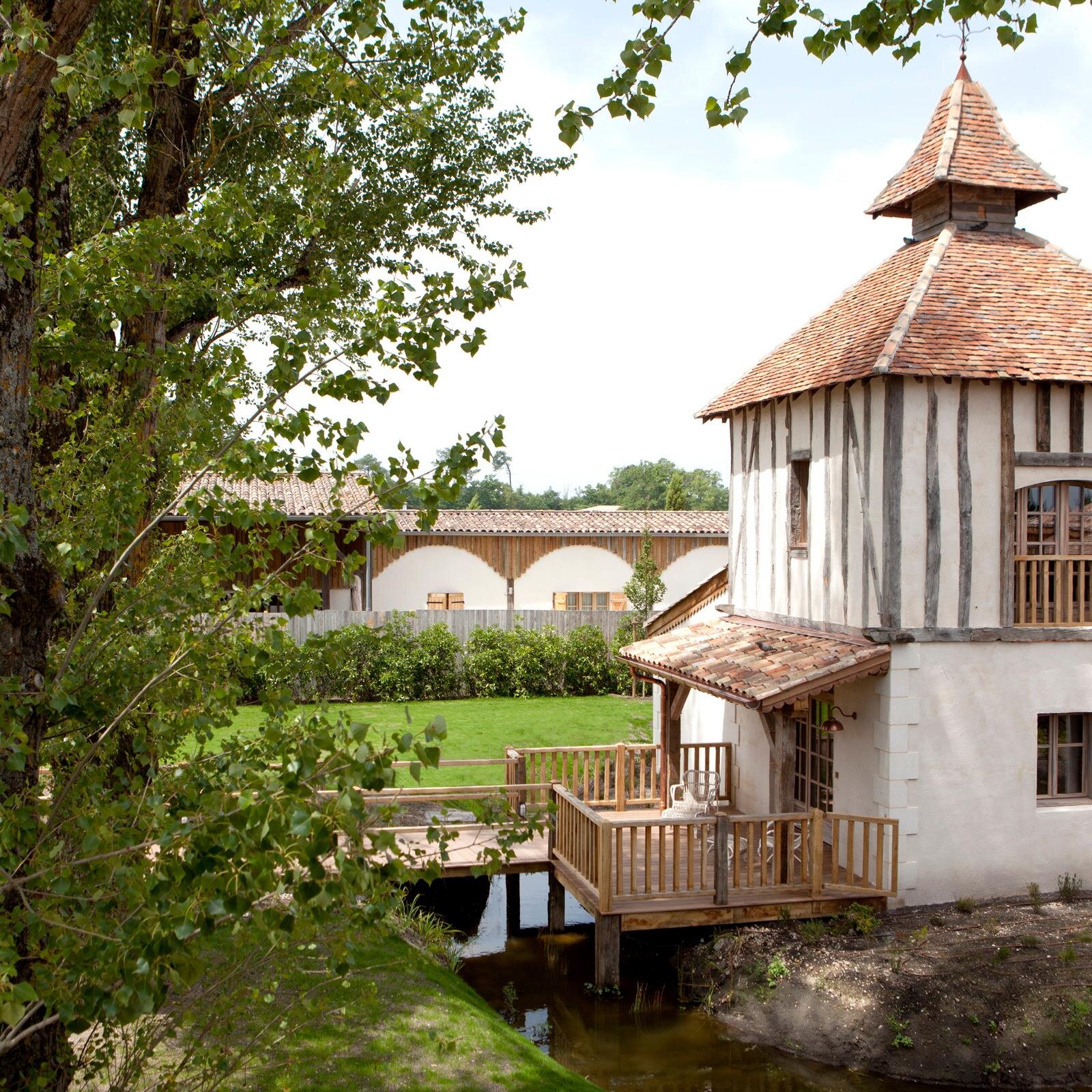 Palace des vignes, 2 #restaurants, #Spa #Caudalie vous promettent un séjour mêlant authenticité et exception.  #hotel #luxe #bordeaux #vignes