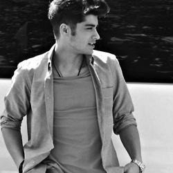zayniemygalaxy's profile picture. ♥♥ One Direction saved my life,I want meet them ♥♥ ☯Kaka☯Amora☯