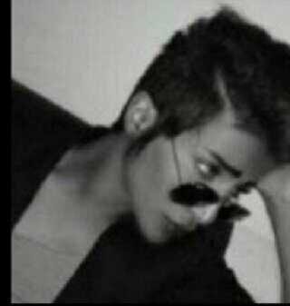 ‏♥‏‏‏{ { معشووق هدووش}}♥
