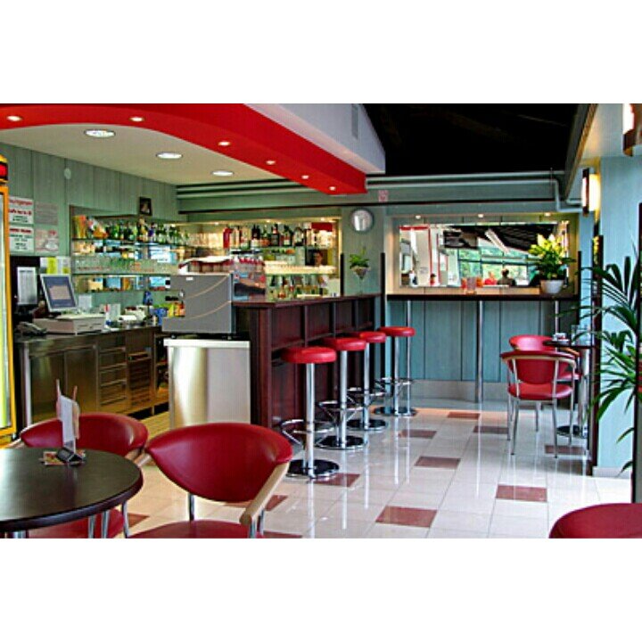C-Game's caffe. All foods and drinks available. Let's come here and tasting our special menu! [Chef Stephanie, Chef Mecyn, Chef Julie, Chef Liora, Chef Felicia]