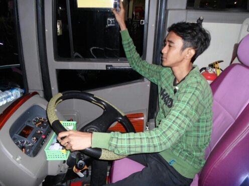 pramegi's profile picture. Banyak2 bersholawat ya. Sekurang2nya 100x dah sehari. Istighfarnya juga. 100x dah. Dan kalau kwn2 berkenan, ajarin saya, ingetin saya, doain saya.