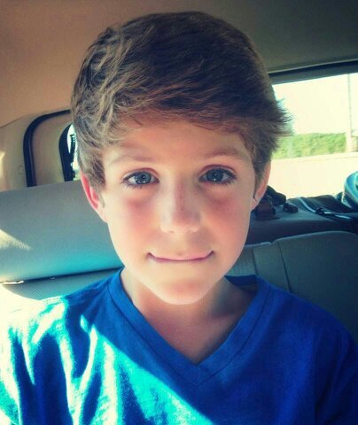 I love to Austin mahone, katy perry, MattyBRaps, one girl ina direction.etc I'm in love! of la.musica is the most wonderful thing that happened to me!