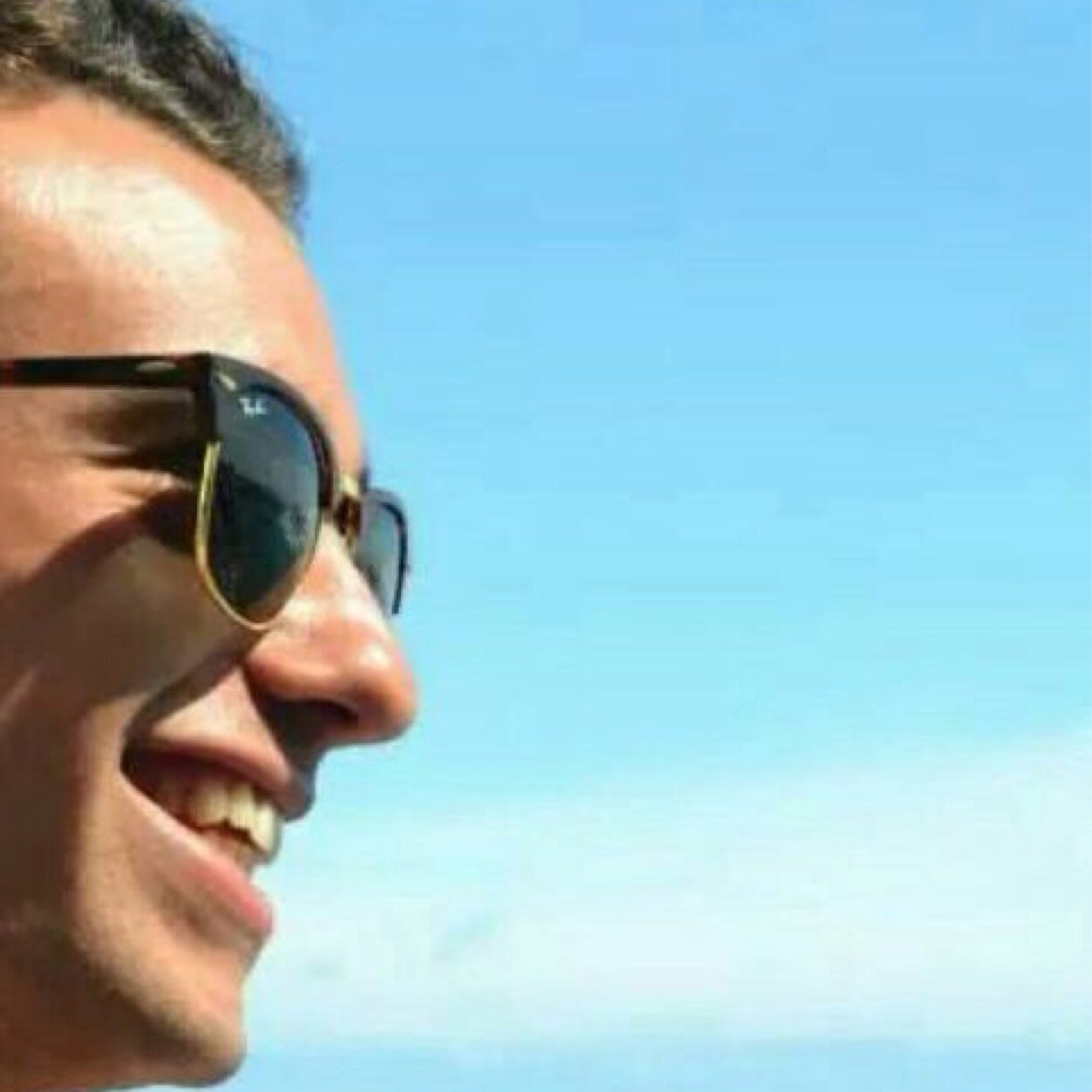 Albeer10's profile picture. 