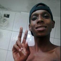 CONFIANÇÁA TEM QUE SER MERECIDÁA !
   NÃO SE ILUDAA KK '