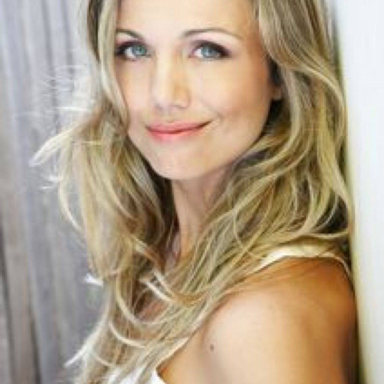 Actress Mother Wife Friend
https://t.co/PSPnx7IPnB #bridiecarter1