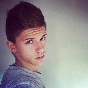 AbrahamGBCN's profile picture. Cuenta de apoyo desde Barcelona para @AbrahamGandiaSh