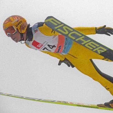 Nob_hsj's profile picture. Xの注射反対界隈も、終わってるな。かつてのテレビと新聞と変わらない。界隈内での所謂怪しい権威とインフルエンサーの信者になり、政治素人が政治まで分かったつもりになって、界隈での多数派形成して安心している人だらけで、自分が正しい合戦。うまいことやられてるな。そもそも、注射だけではなく、コロナ騒動が分からないと話にならない。