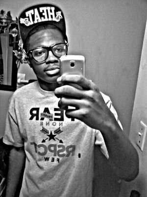 My Back-up account. Go follow my main account @ZOMBiExMADExKiD.