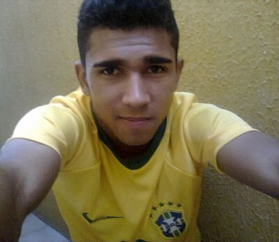 Não sei quando me tornei corinthiano, não sei se nasci corinthiano, ou se o corinthians nasceu em mim, só sei que antes de ser corinthiano eu não existia.