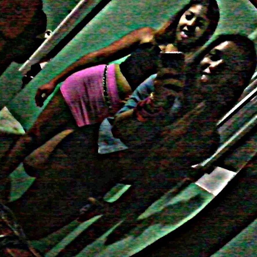 Muchas cosas que me pasan no se pueden explicar,muchas veces, todo lo que necesito sos vos. :')