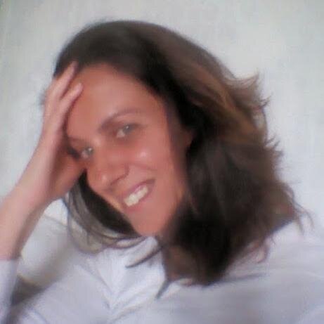 Entregada a la causa de la educación y en especial a lo relacionado con el aprendizaje  del siglo XXI. Profesora, consultora, pleista y loca por la innovacion.