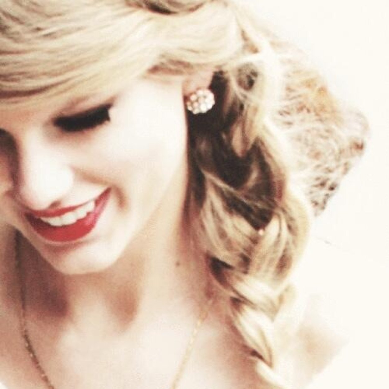 Taylor Swift♡ PLEASE FOLLOW ME♡
無言フォローごめんなさい。