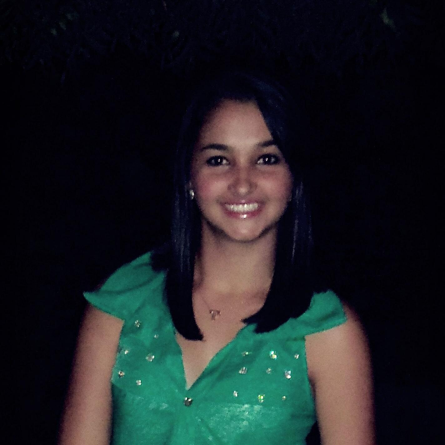 tthacyana1's profile picture. segue você                                         sigo todos de volta ;)