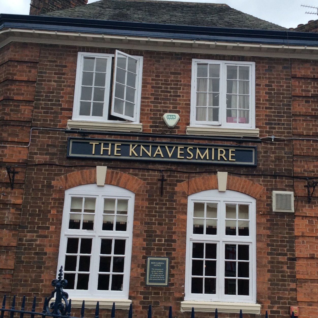 Big old real ale boozer down Southbank and Camra's Summer City Pub of the Season!!