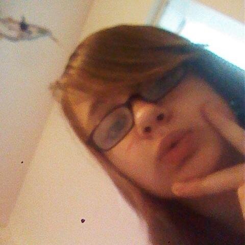 Hey People Its Ashleigh Hallway Here Keeping It Real Since Day One. Follow Me For A follow Back. Dont Follow To Unfollow.