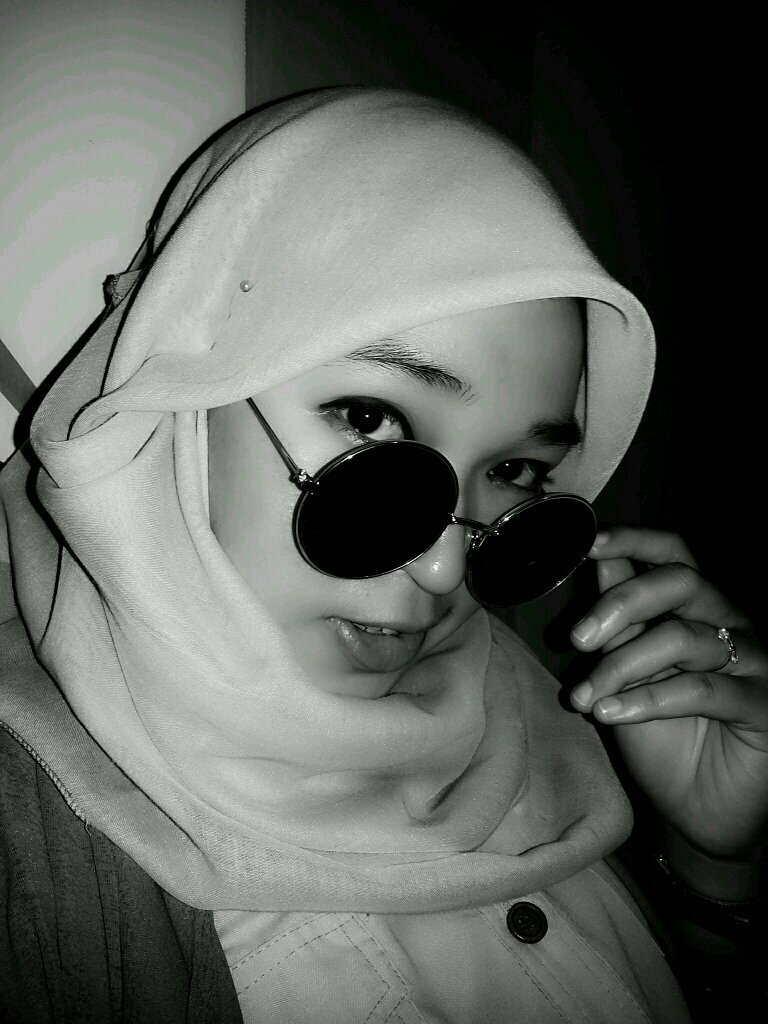 I LOVE ZOMBIE ! | Casual is my style!
| Faculty of Law-Andalas University Padang | ♥ Hello Kitty-cat & bananas ♥ |
Padang - Jambi - Jakarta - Padang