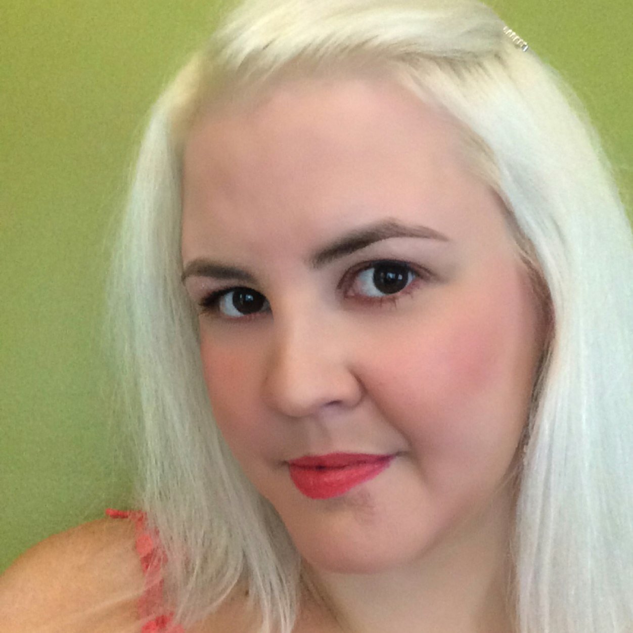 junebugbatticus's profile picture. manager of Customer Support at Scripps Networks Interactive. love my canine boys, my equine girl, good libations, friends, family, and my job. all views my own.