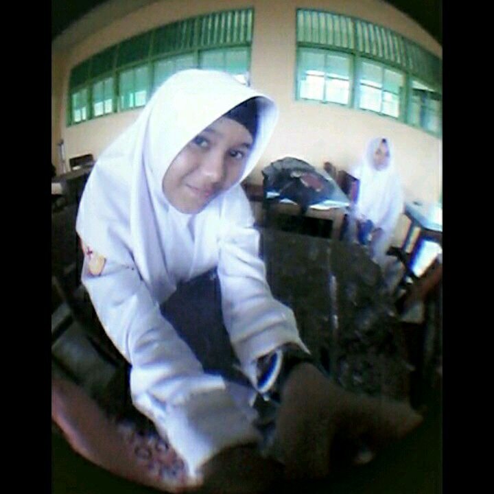Siswi MAN 2 Model Banjarmasin | The official twitter @Ahshainala