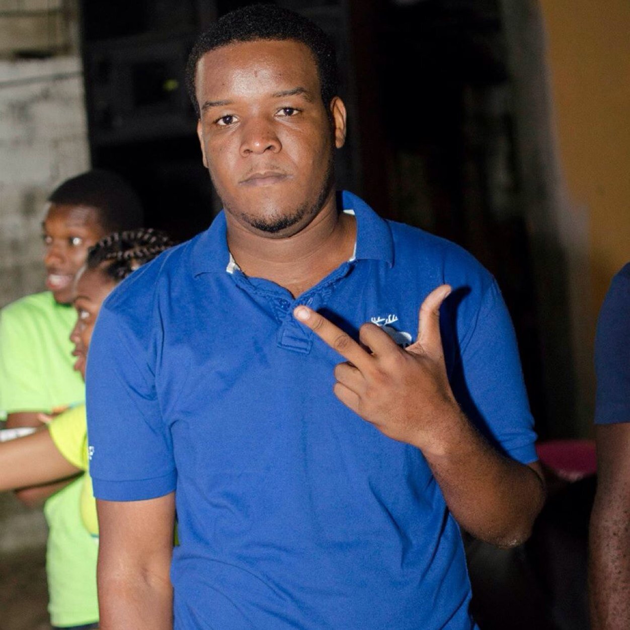 Kemroy365's profile picture. Heading to the top...