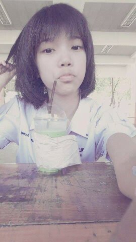 เปนคนไม่มีประวัติอ่า...อยากรุจักก้อติดตามเลยจ้า ^__________^