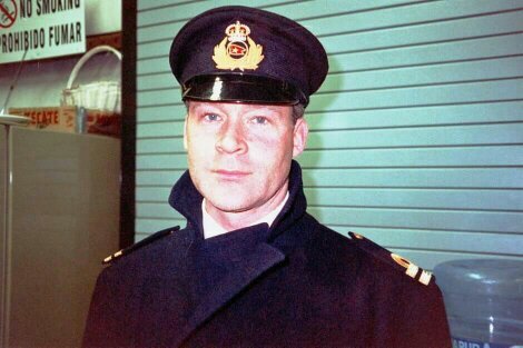 this is my official Twitter account, Scottish actor who starred as William Murdoch in the movie Titanic from 1997