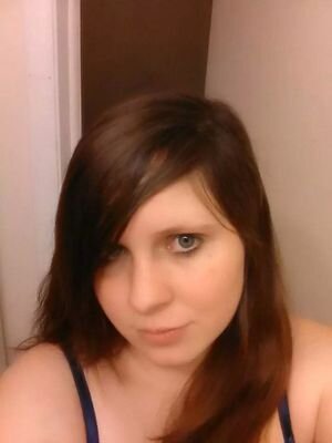 julie199317's profile picture. I am a fun loving girl. I am a mom of 2 beautiful children. And am engaged to the love of my life. I am a product review cunsultant at the moment.