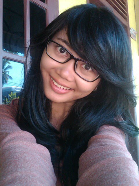 che_handayani's profile picture. 