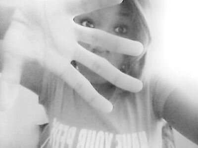 Thee way im set up , im too lazy to be typing a bio ..  IG: daae_daae ` snapchat : xx_amani ' kik: lovablees ..