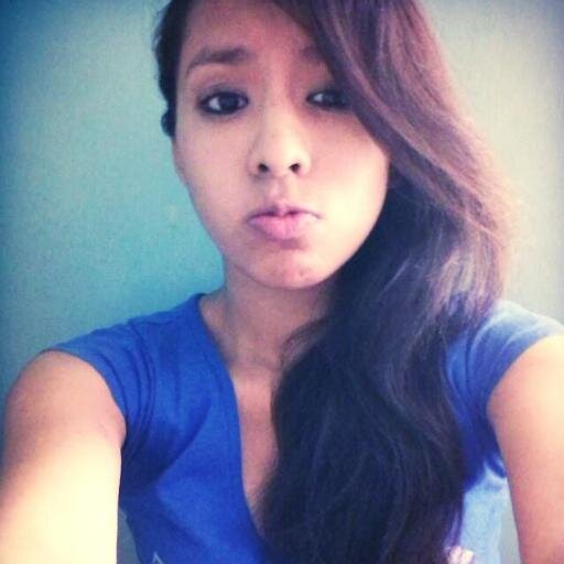 Hola:3 yo soy muy alegre &&' muy sociable, si quieres que te siga solo pídelo (:
Face: https://t.co/sSuOMoheZs
Ask: http://t.co/pCjuONxv4N
