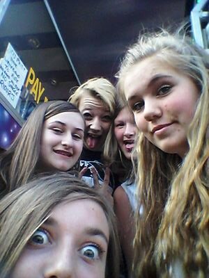 ♥Single♥ 1D. Concept. Before you exit. Overload. Harvey canwell. Daniel j. 5sos. Love my friends!! 14 and play guitar ♥