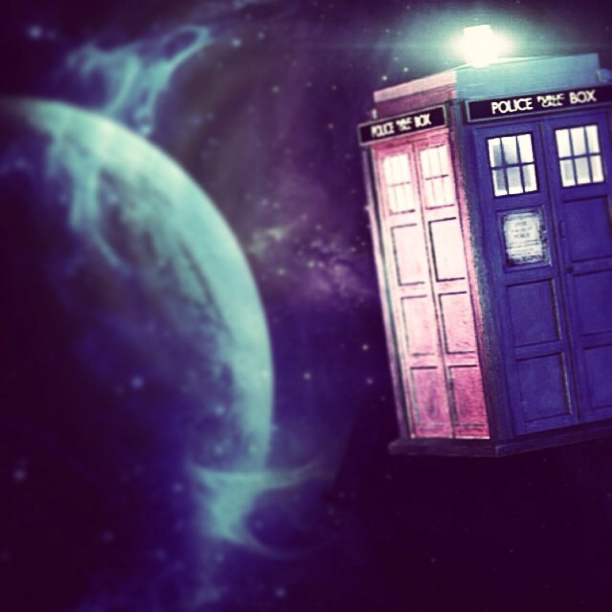Hi!, I love Doctor Who and also like a lot of other things :) i have facebook, snapchat, instagram, myspace, tubmblr, and kik txt me at 704-464-2983 for info:)