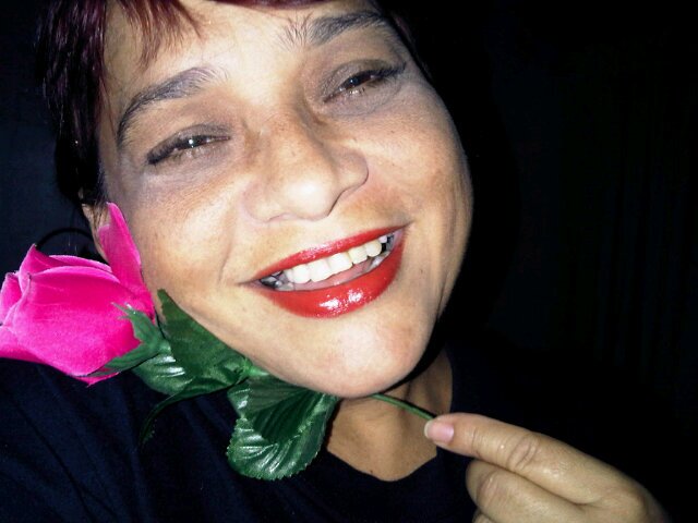 Excelente Licenciada en Enfermeria con gran desempeño laboral madre de 3 hijas y abuela de 3 hermosos nietos... Enamorada de mi Esposo!!