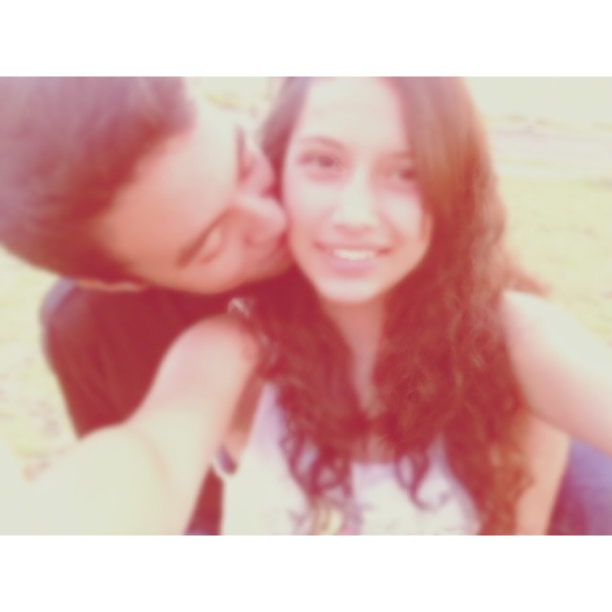 Camila111099's profile picture. Quisiera darte todo lo que nunca hubieras tenido, y ni así sabrías la maravilla que es poder quererte. - Frida Kahlo.