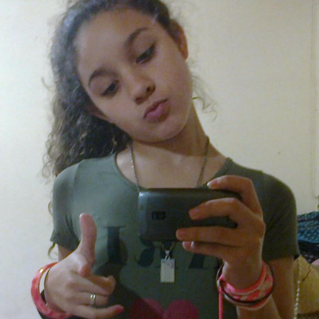 ♡♡♡ ¡¡ Sooy Hermosa ... Y Mi Tatito Me Amaaa !!  ♡♡♡
jajajjaJA .... By: TU TATOO !