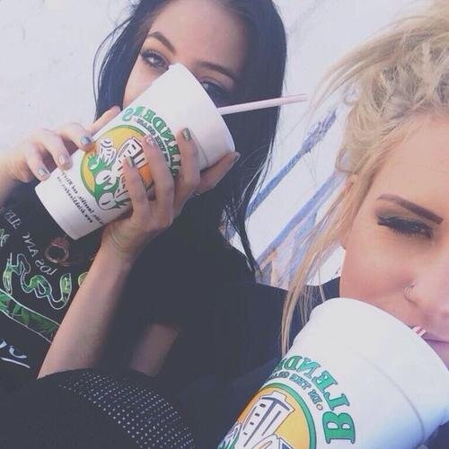 MilenaVeltman's profile picture. Мам, это не мой твиттер