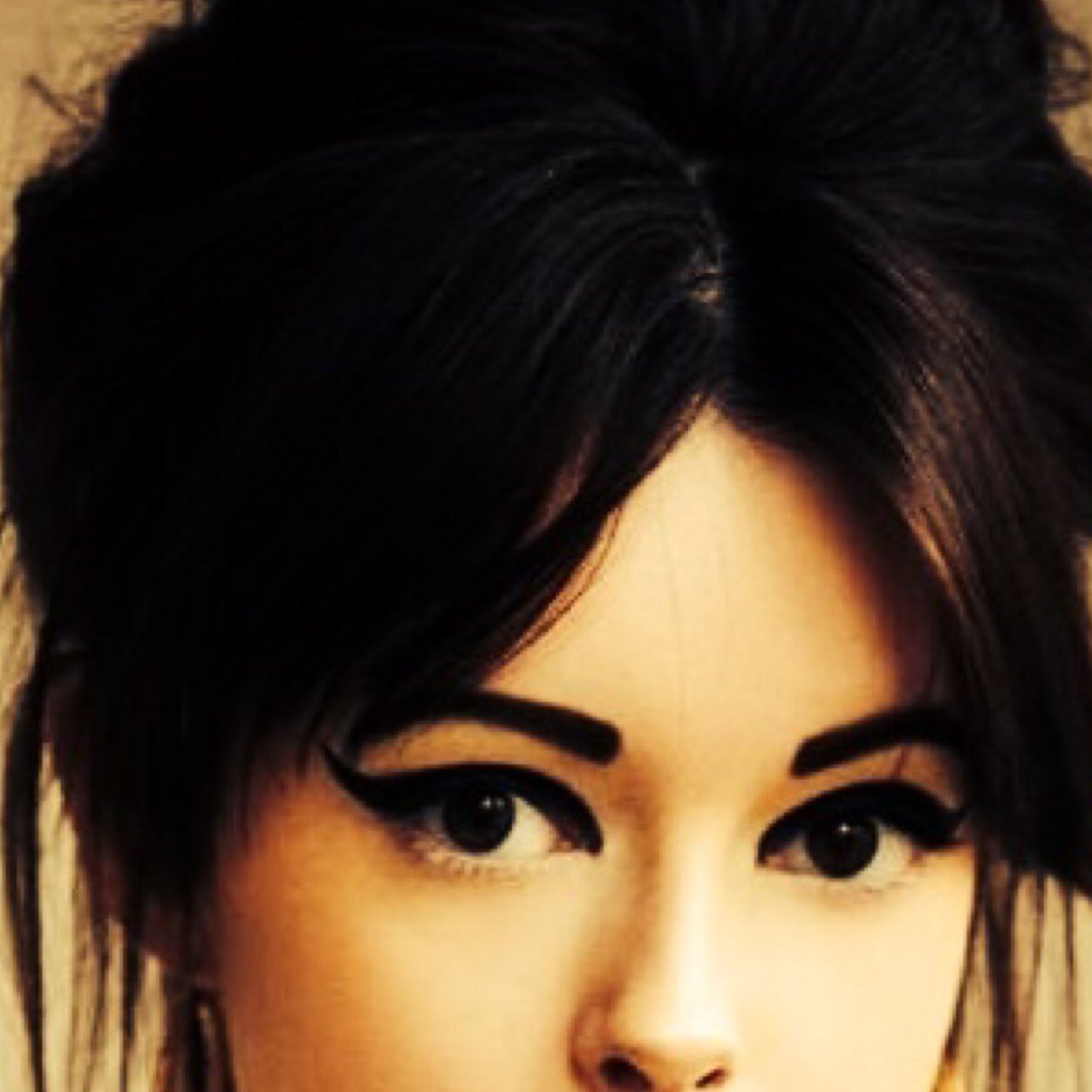 flashingamber's profile picture. 