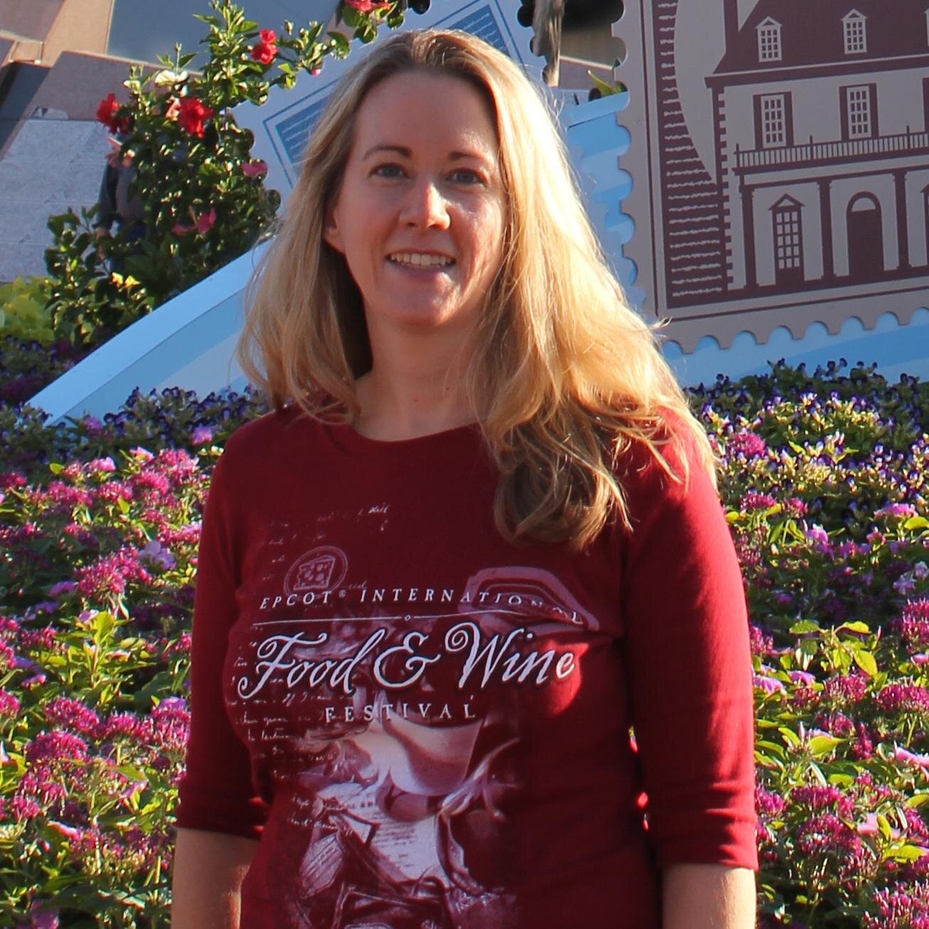 I'm a registered dietitian, marathoner, mom of twins, travel agent & race timer/director working to eat, run, & travel healthy to Disney destinations & beyond