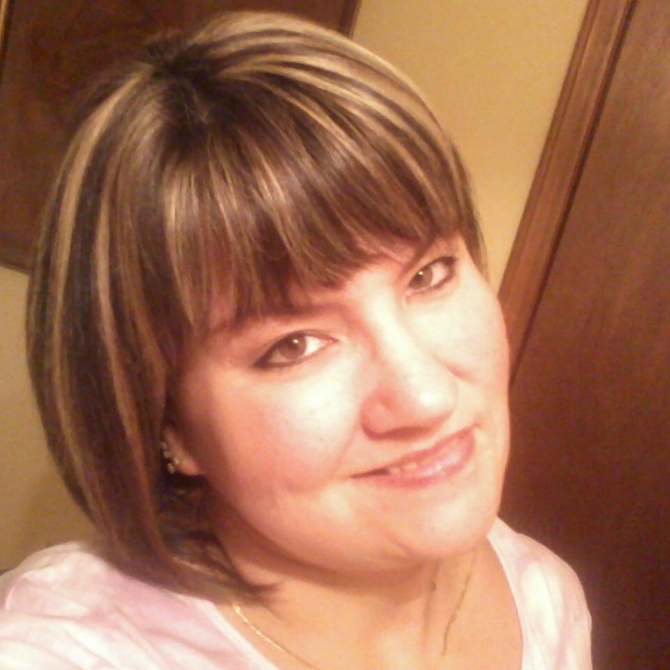 I'm a single mom of 2 girls 12 & 18 , but also looking for my soulmate,partner,best friend,companion........