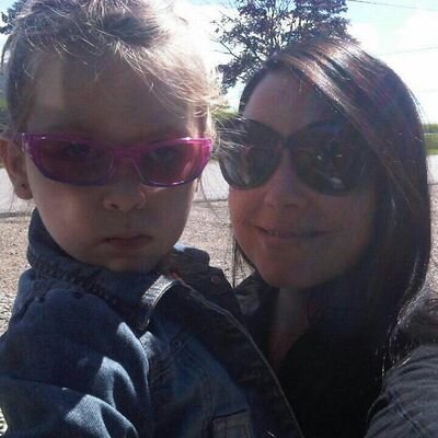 AllumJulia's profile picture. 