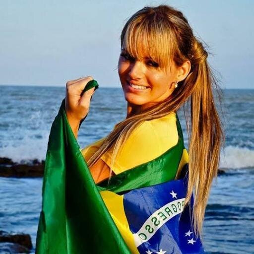 Perfil oficial da modelo Thalita Zampirolli. Contatos: equipethalitazampirolli@gmail.com.
Rio de Janeiro, Brasil- http://t.co/4mw1Jun5hb