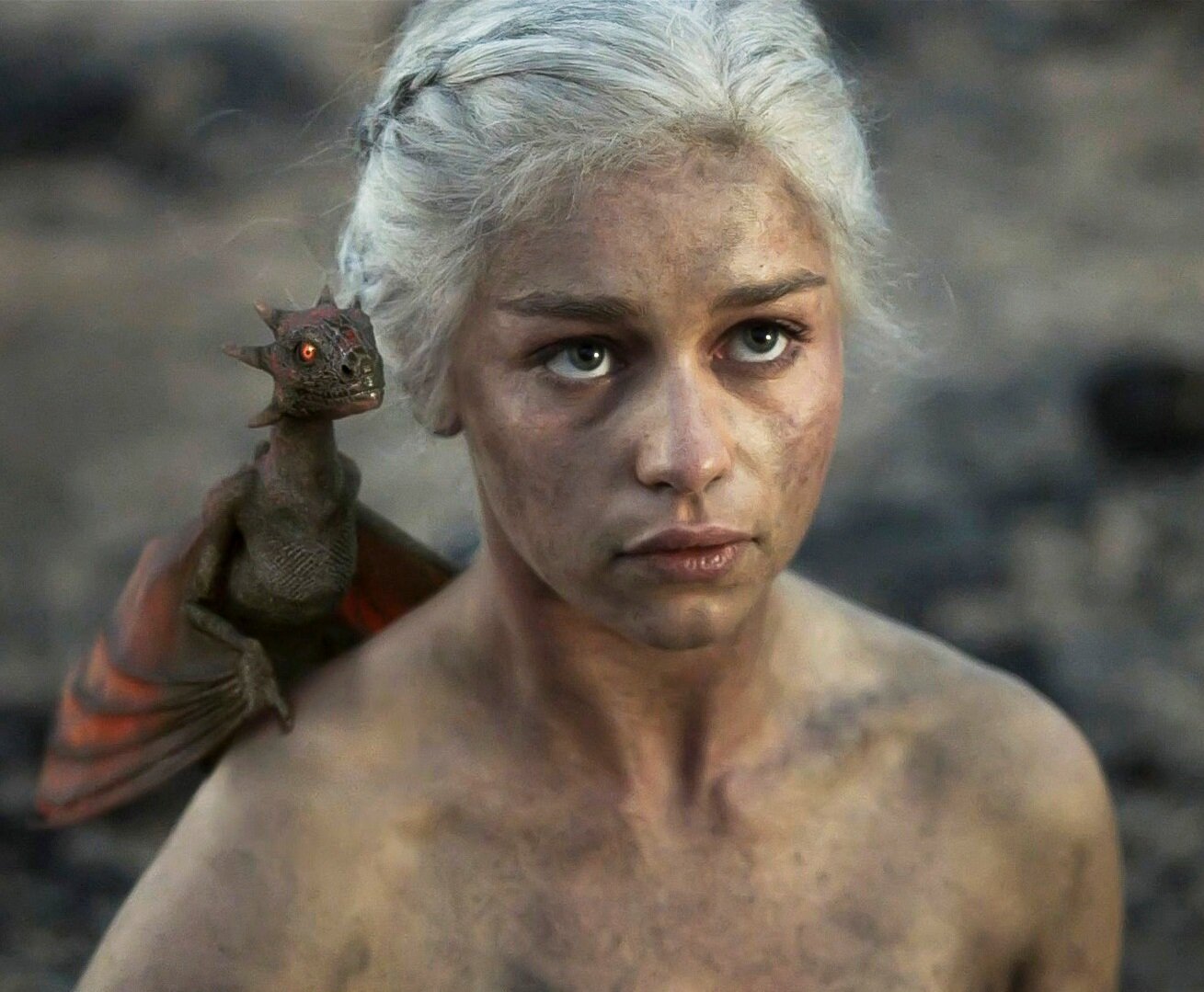Futura Reina de los 7 reinos . Sangre de dragon . Madre de 3 dragones. I will answer injustice with justice
Fire cannot kill a dragon. #SpanishFakeWesteros